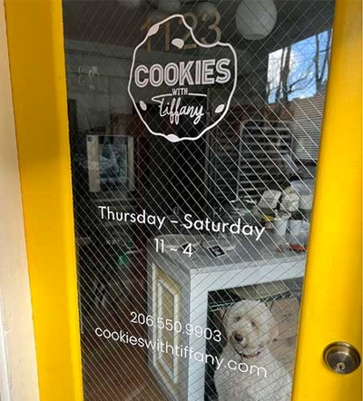 Custom door graphics Photo